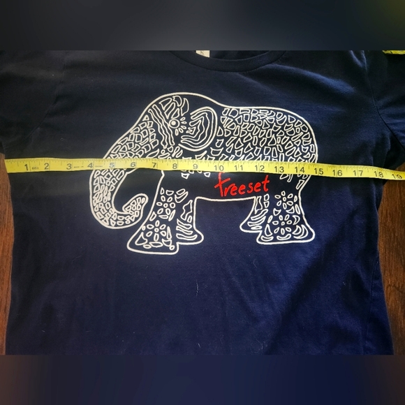 Freeset women's graphic elephant long sleeve shirt Large - Picture 6 of 7